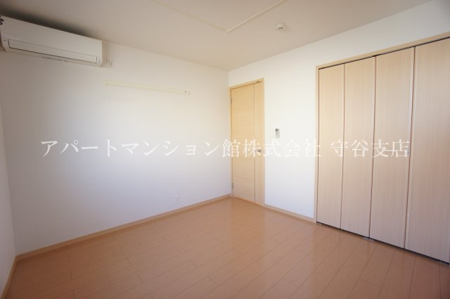 リシェコリーヌBの洋室