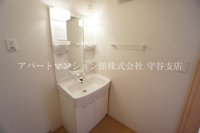 リシェコリーヌBの独立洗面台