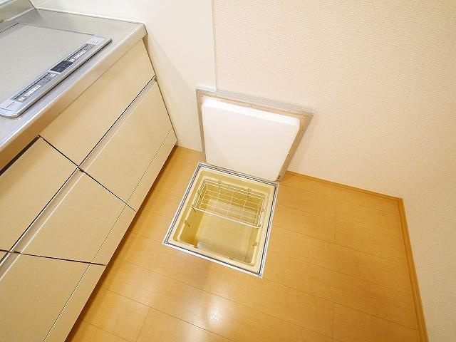 オートルフォワ・パレの収納|調味料などを収納できます