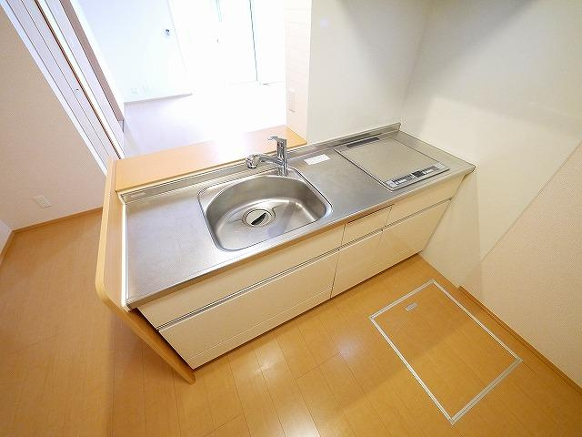 オートルフォワ・パレのキッチン|IHコンロ2口付きのシステムキッチンです