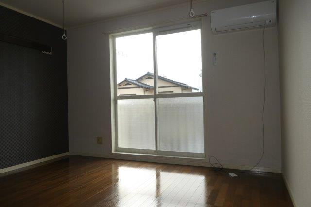 ラ・クプル93の居間・リビング|洋室