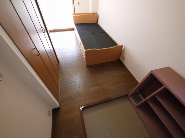 ハウスナカタニの玄関|明るい玄関です