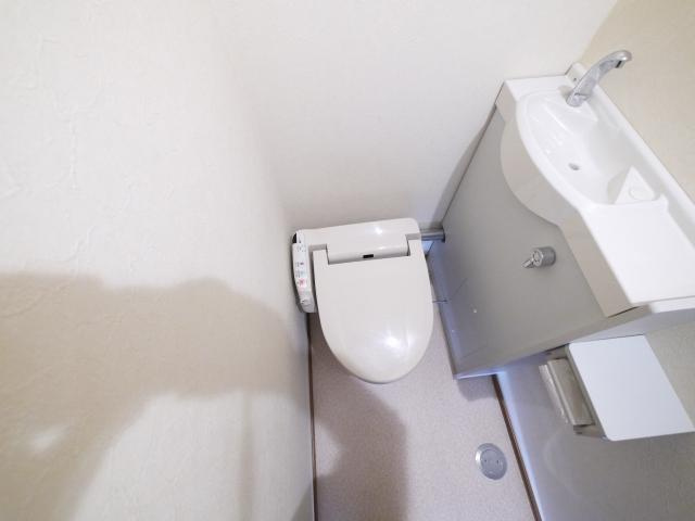 ハウスナカタニのトイレ|コンパクトで使いやすいトイレです