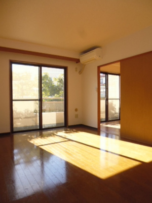 【居間・リビング】 | パレ・ドール港南台