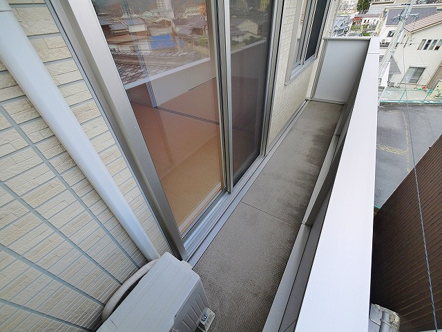 セレッソ　パティオⅢのバルコニー|バルコニーからの眺めを楽しみながら食事をしませんか