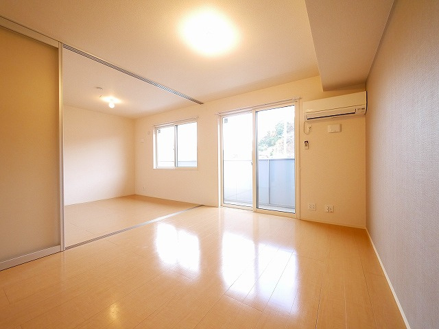 セレッソ　パティオⅢの居間・リビング|ゆったりとしたリビングです