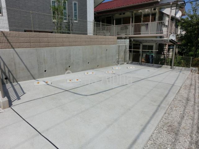 【駐車場】 | サルーテ・ルナ | サルーテ・ルナ　敷地内駐車場