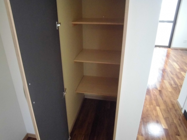 【収納】 | マチタマンション | サービスクローゼット棚付き