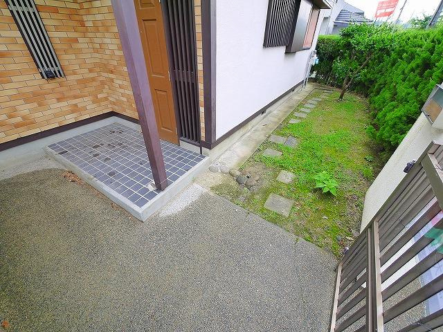 西登美ヶ丘一戸建（５丁目）のエントランス