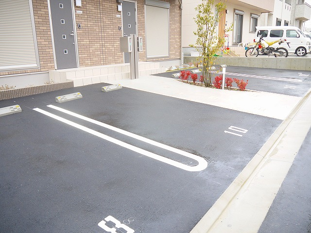 カーゼン城山台Ⅰの駐車場