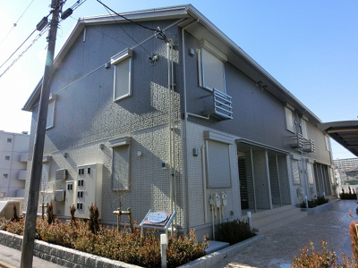 【外観】 | マテリアルレジデンス | マテリアルレジデンス　軽量鉄骨造２階建　南向きの明るい外観