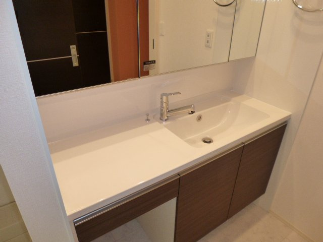 グラン　シイズの独立洗面台|シャンプードレッサー