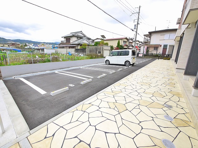 メゾン・アルバの駐車場|駐車場完備です