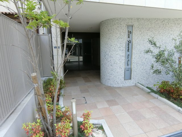 【エントランス】 | サンファボーレ北田辺