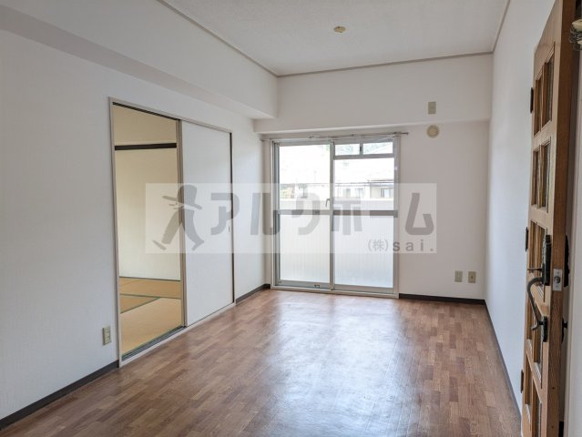 有宏ハイツの居間・リビング|有宏ハイツ