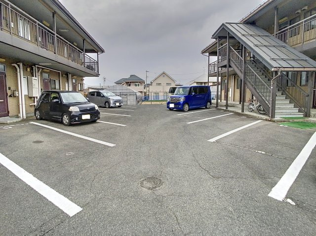 田村ハイツAの駐車場