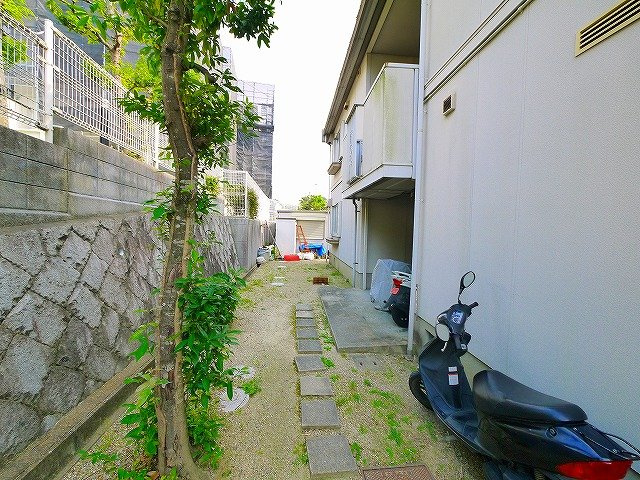 吉甚ハイツⅠの周辺|アパート入り口付近
