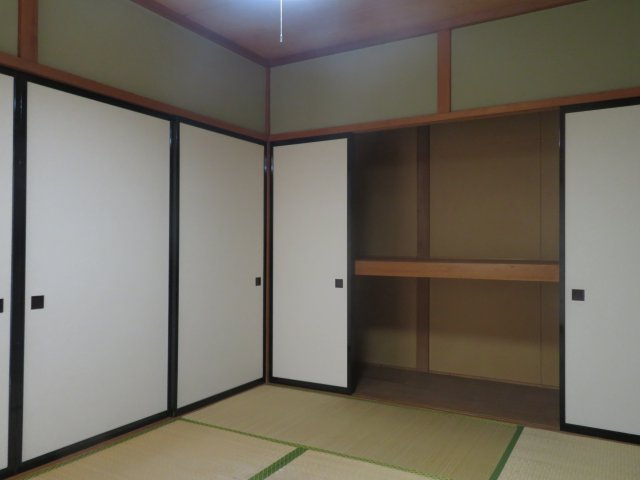 コーポからまつの和室