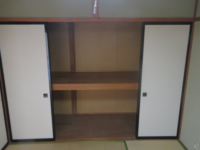 コーポからまつの収納