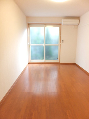 【居間・リビング】 | AMI | 同タイプ物件。家具家電付きのお部屋です。