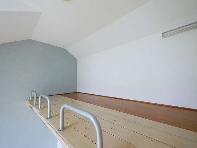 シャンポール 山添の内装|ロフト付きのお部屋です。