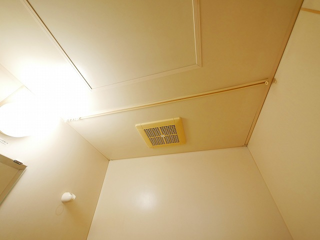 シャンポール 山添の設備|シンプルで使いやすい玄関です