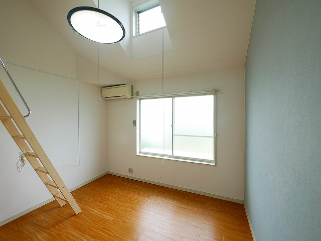 シャンポール 山添の居間・リビング|ゆったりとした居間です