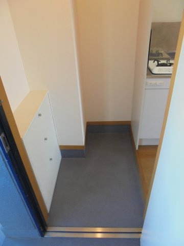 レ・ソール市川の玄関