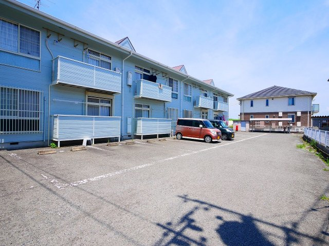 クレール雅の駐車場|駐車場に車を止められます