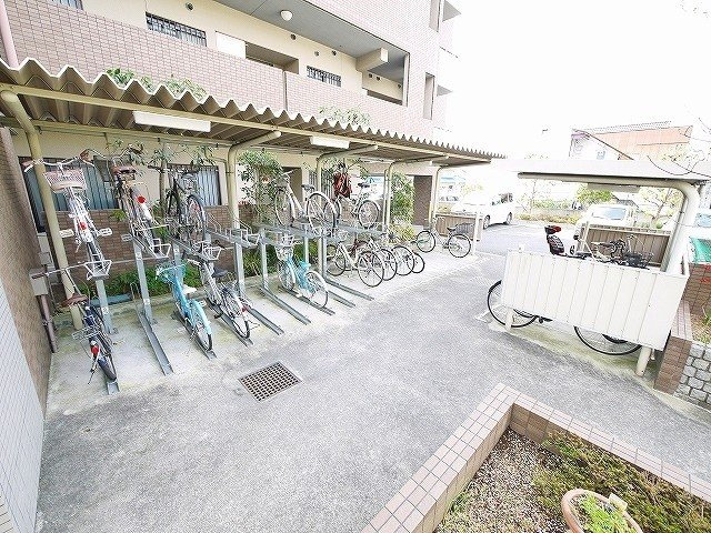 ミリアドリーブス群山のその他共用部分|駐輪場になります