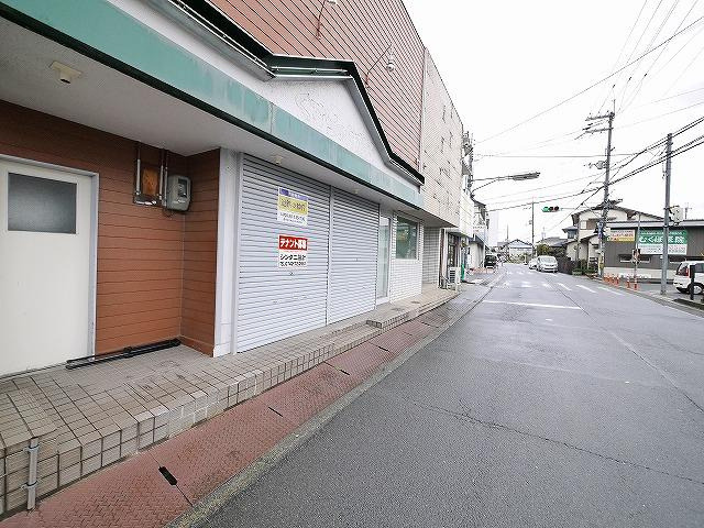 宝来3丁目店舗のエントランス