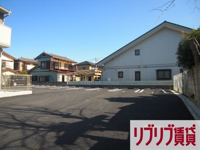 スカイウイングの駐車場
