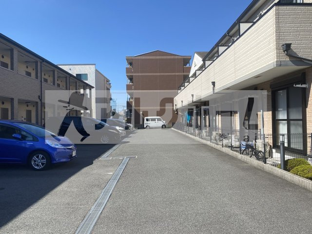 フジパレス弓削の駐車場