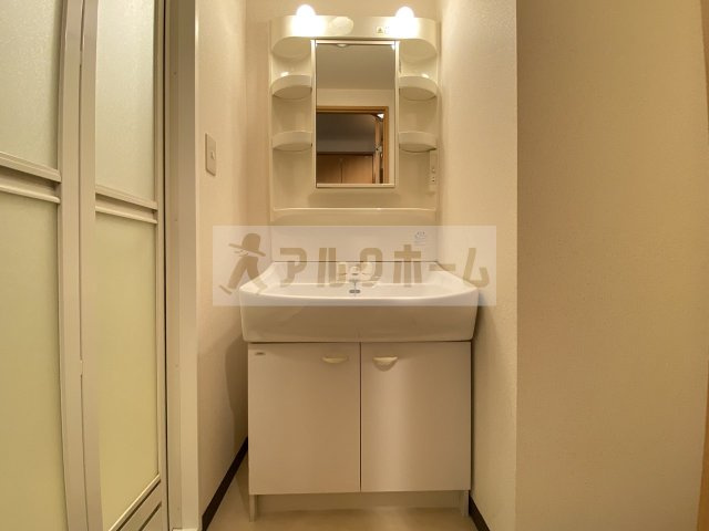 ラフィネ弓削の洗面所|ラフィネ弓削　シャンプードレッサー