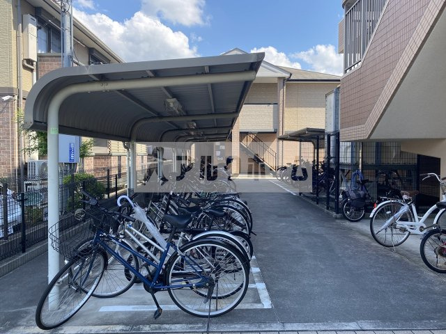 ラフィネ弓削のその他共用部分|ラフィネ弓削　駐輪場