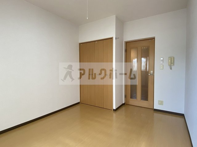 ラフィネ弓削の居間・リビング|ラフィネ弓削　居室スペース