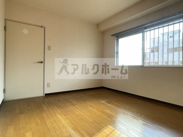 ネオシティ道明寺の洋室