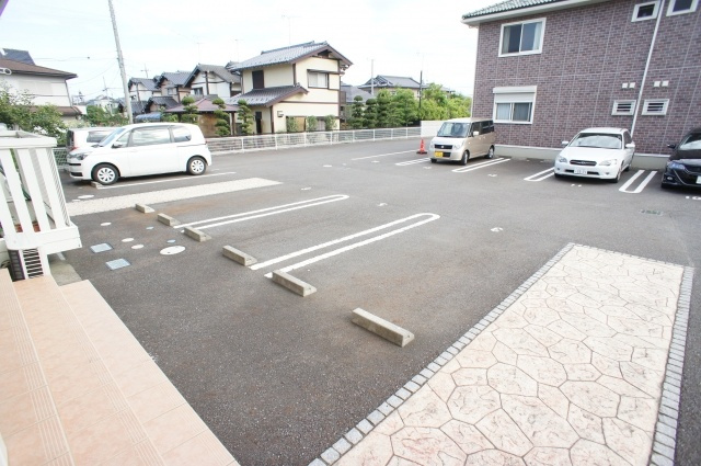 サウスコートＡの駐車場