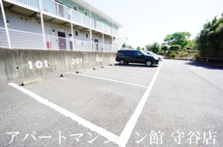 【駐車場】
