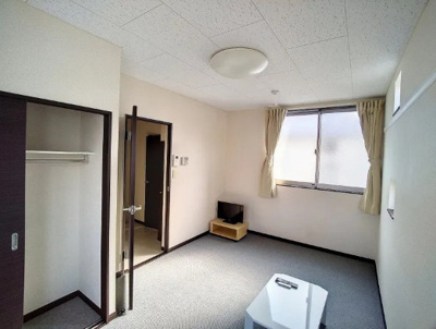 【居間・リビング】 | アルカディアⅡ | 1Fフローリング
2Fカーペット