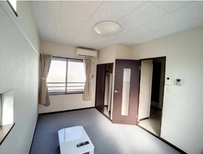 【内装】 | アルカディアⅡ | 1Fフローリング
2Fカーペット