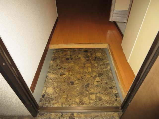 アーバンライフミクニの玄関