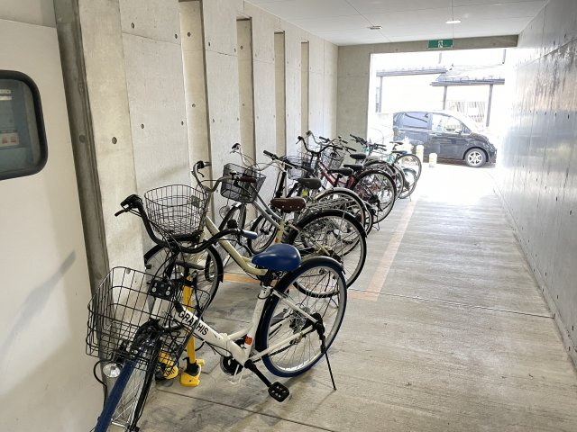 レインボーハウス七日町のエントランス