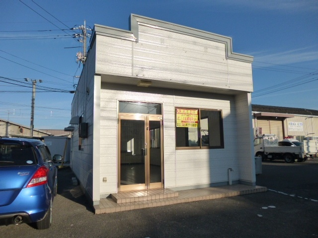 倉敷市中島の店舗事務所の外観