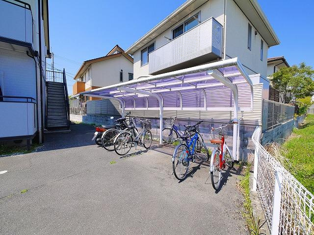 エストクールのその他共用部分|駐輪場置き場です