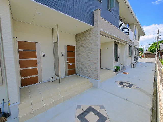 グランツコート大門西のその他共用部分|ゆとりのあるエントランスです