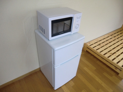 【設備】 | レオパレスMeisterTAKUMI | 冷蔵庫＆電子レンジ