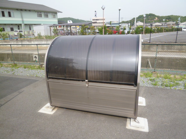 ベルリード連島Cのその他共用部分|敷地内専用ゴミステーション