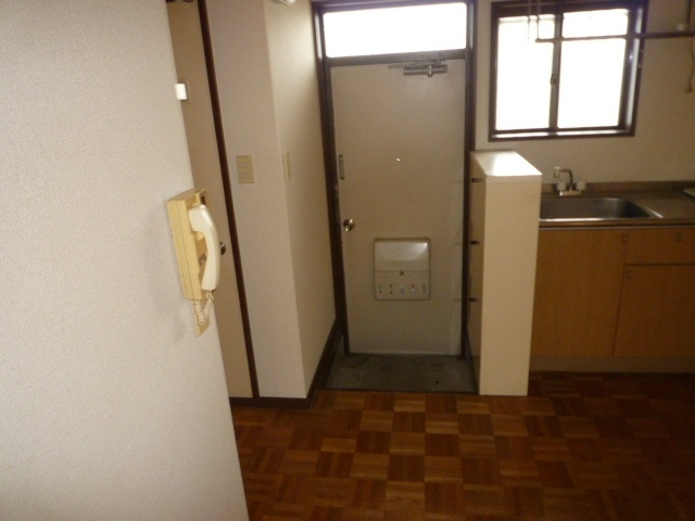 ＫＮハイツＡの玄関