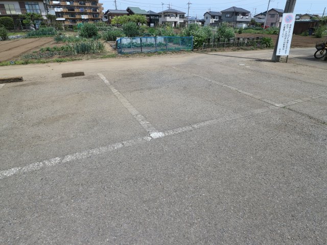 ＫＮハイツＡの駐車場